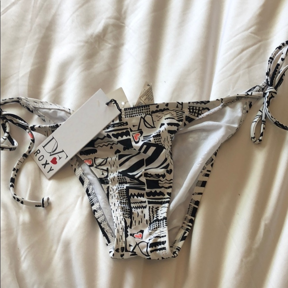 Roxy bottoms!